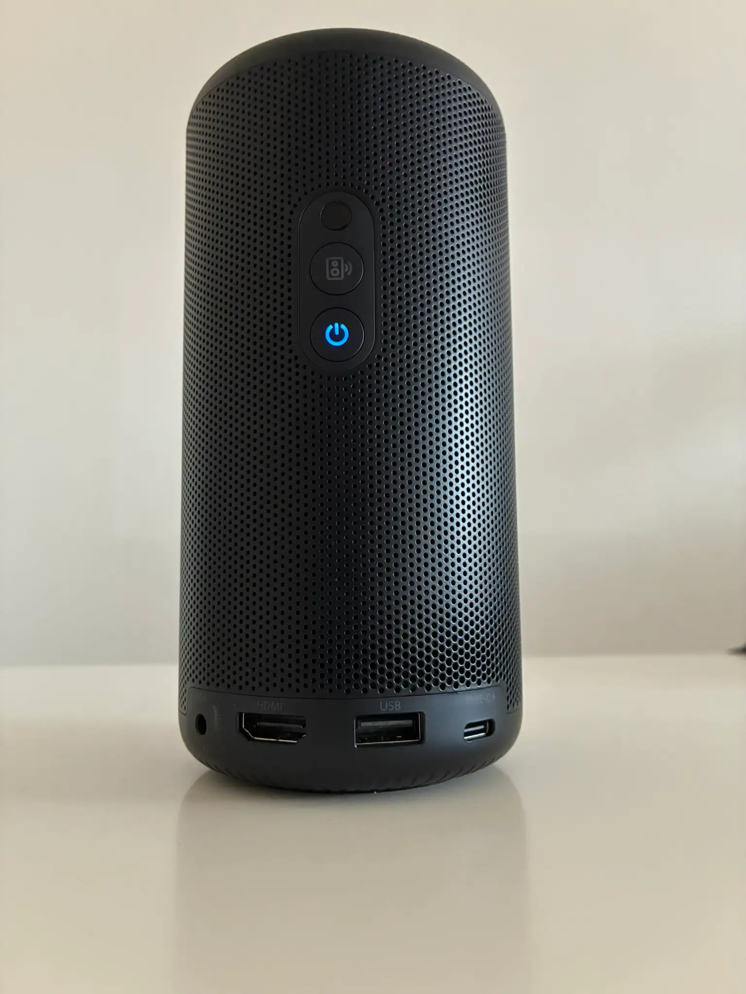 Die Anschlüsse des Capsule 3 Laser Beamers