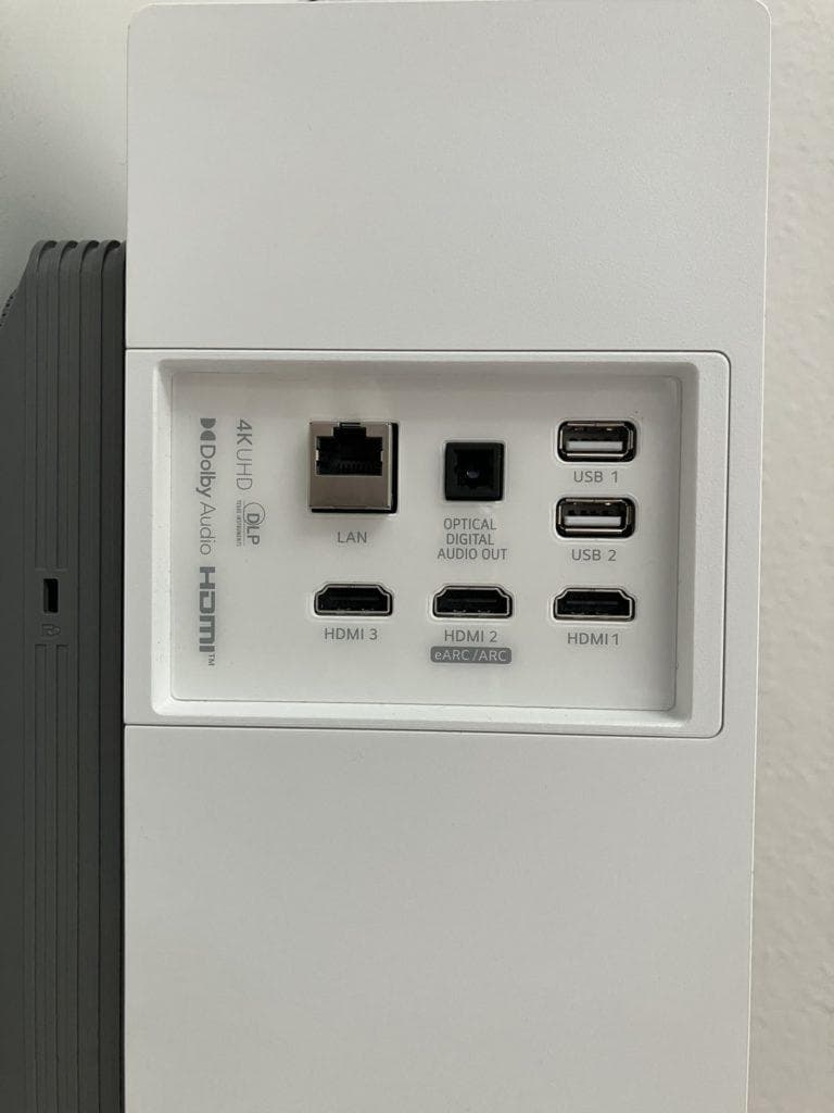 Anschlüsse des LG HU715QW