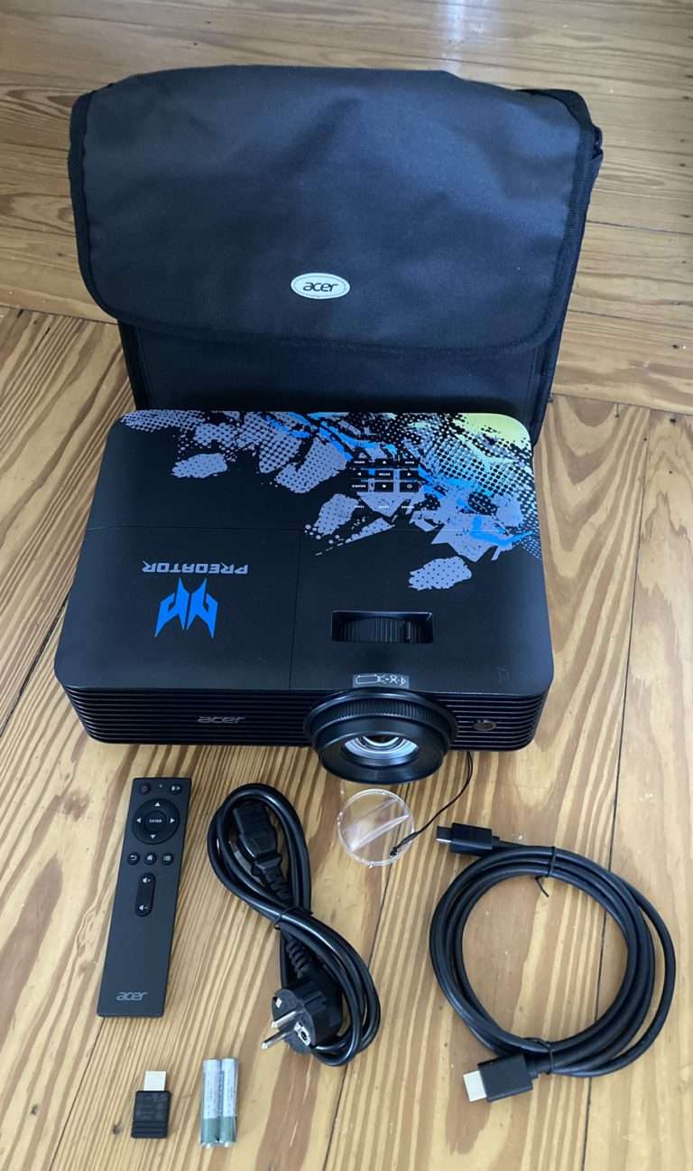 Predator GM712 Gaming Beamer Vorderansicht mit schwarzem Design